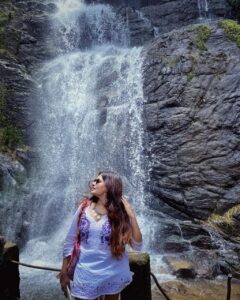 munnar best places - travel connection